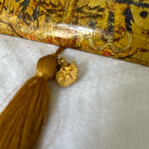 Ceramic Talisman shirt in mustard and gold - Picture 4 of 10